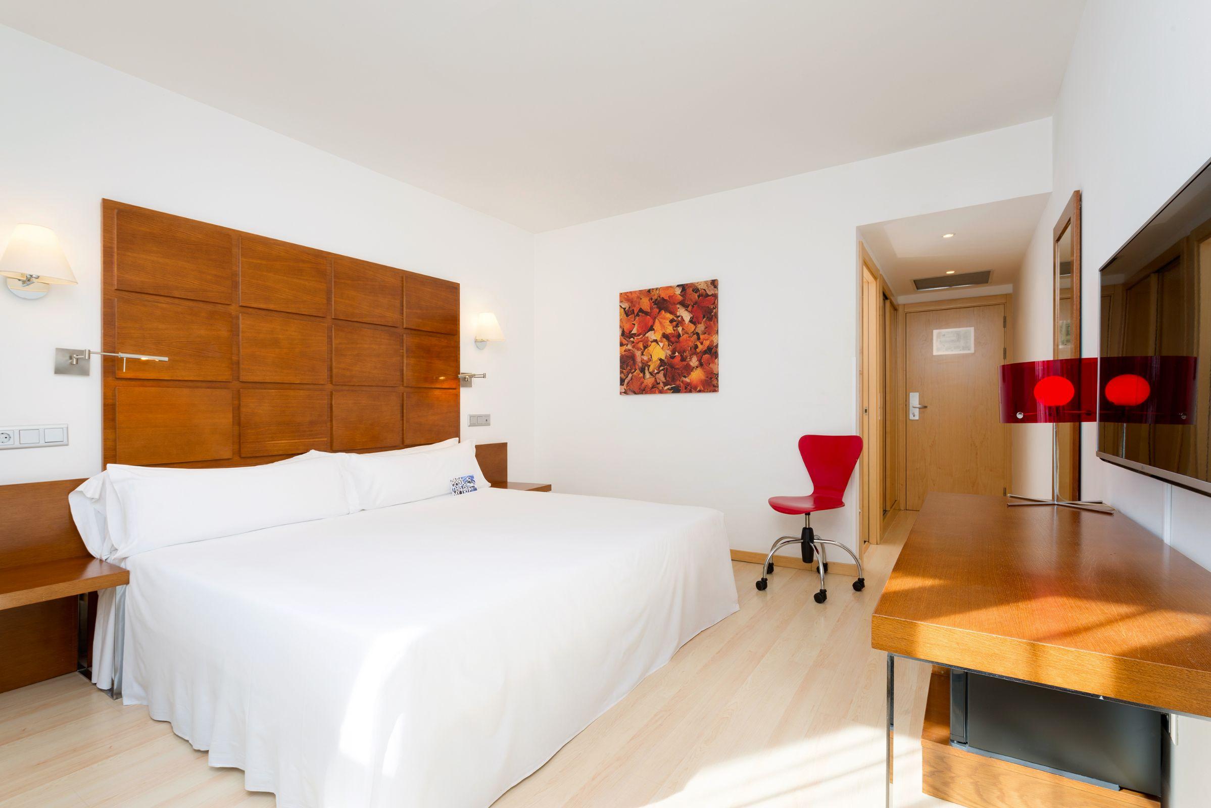 Hotel Zentral Ave Сарагоса Екстериор снимка