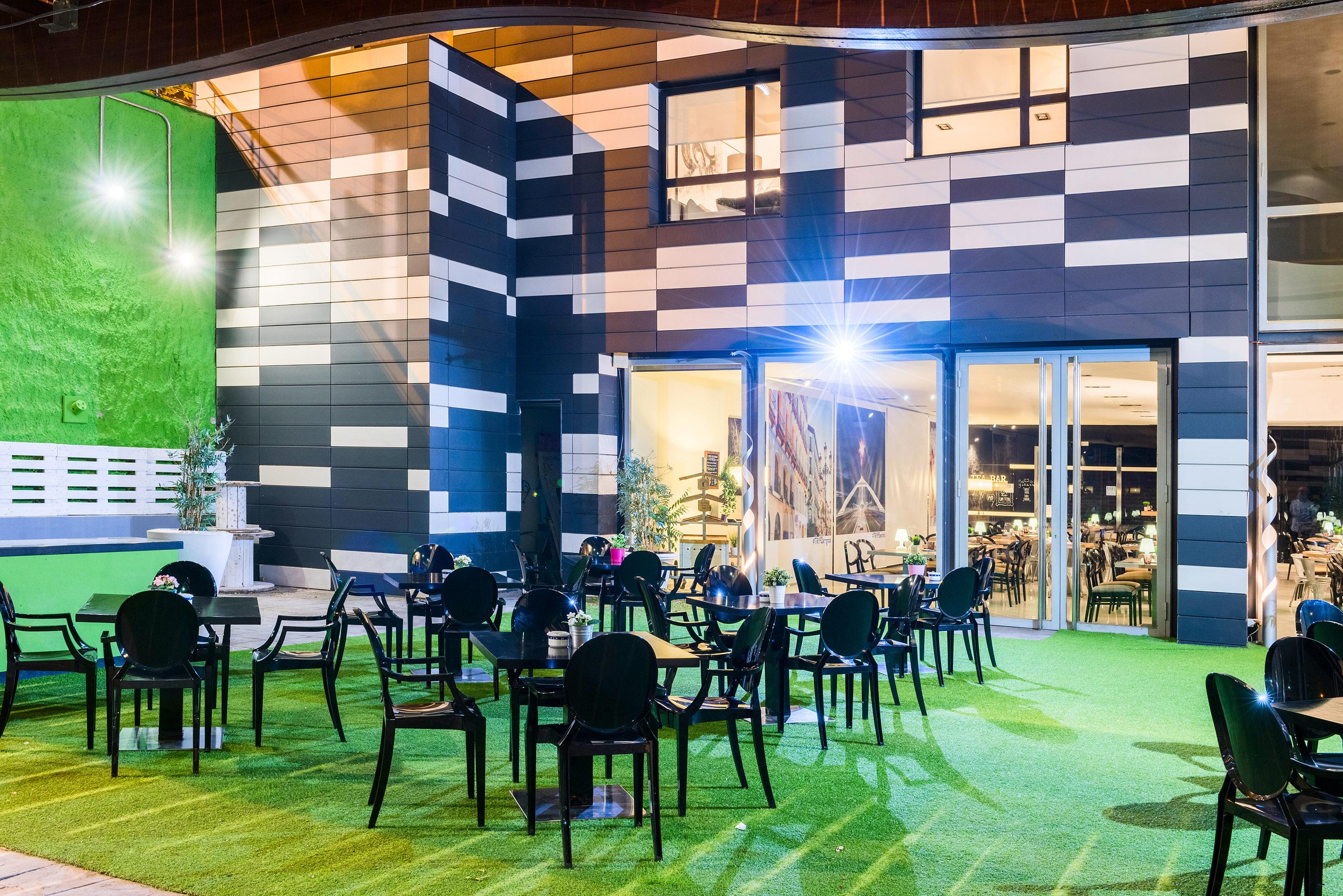 Hotel Zentral Ave Сарагоса Екстериор снимка