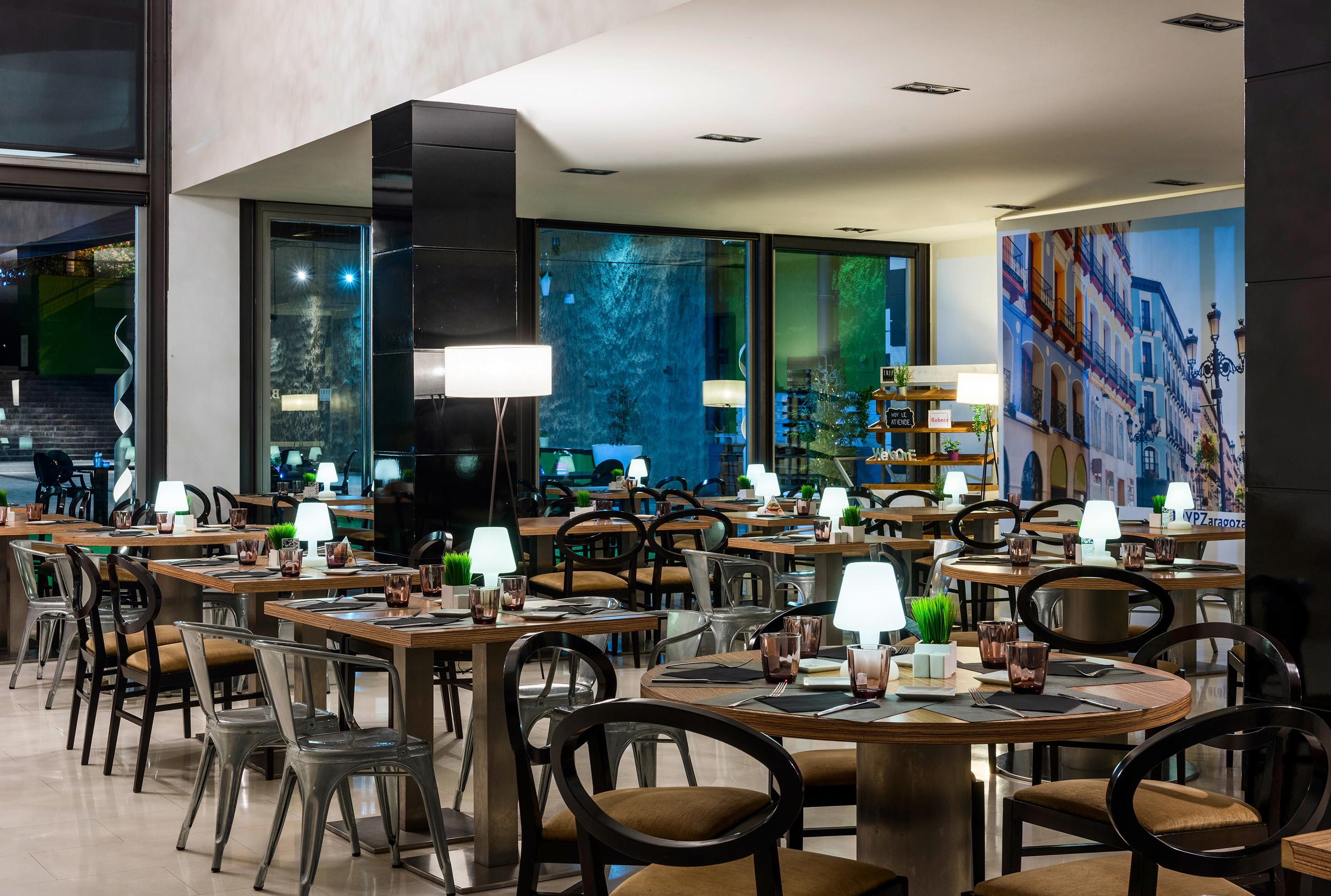 Hotel Zentral Ave Сарагоса Екстериор снимка