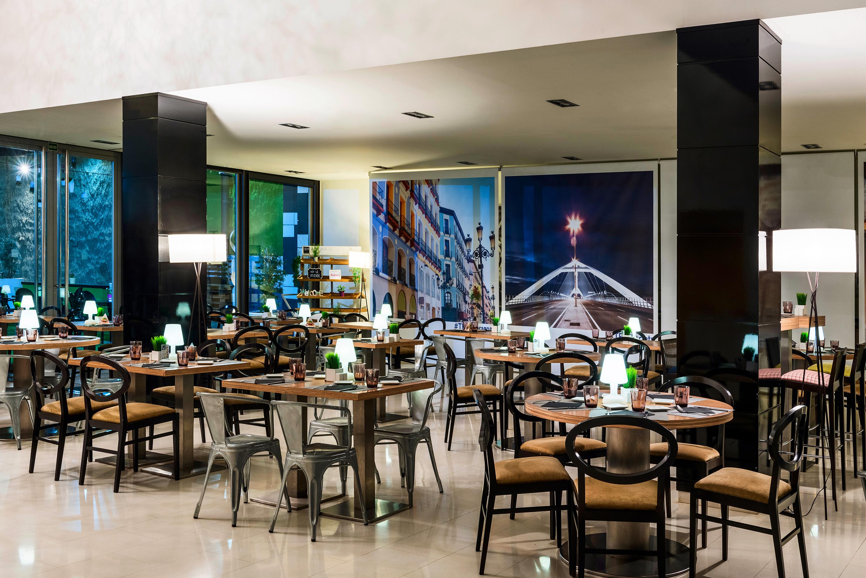 Hotel Zentral Ave Сарагоса Екстериор снимка