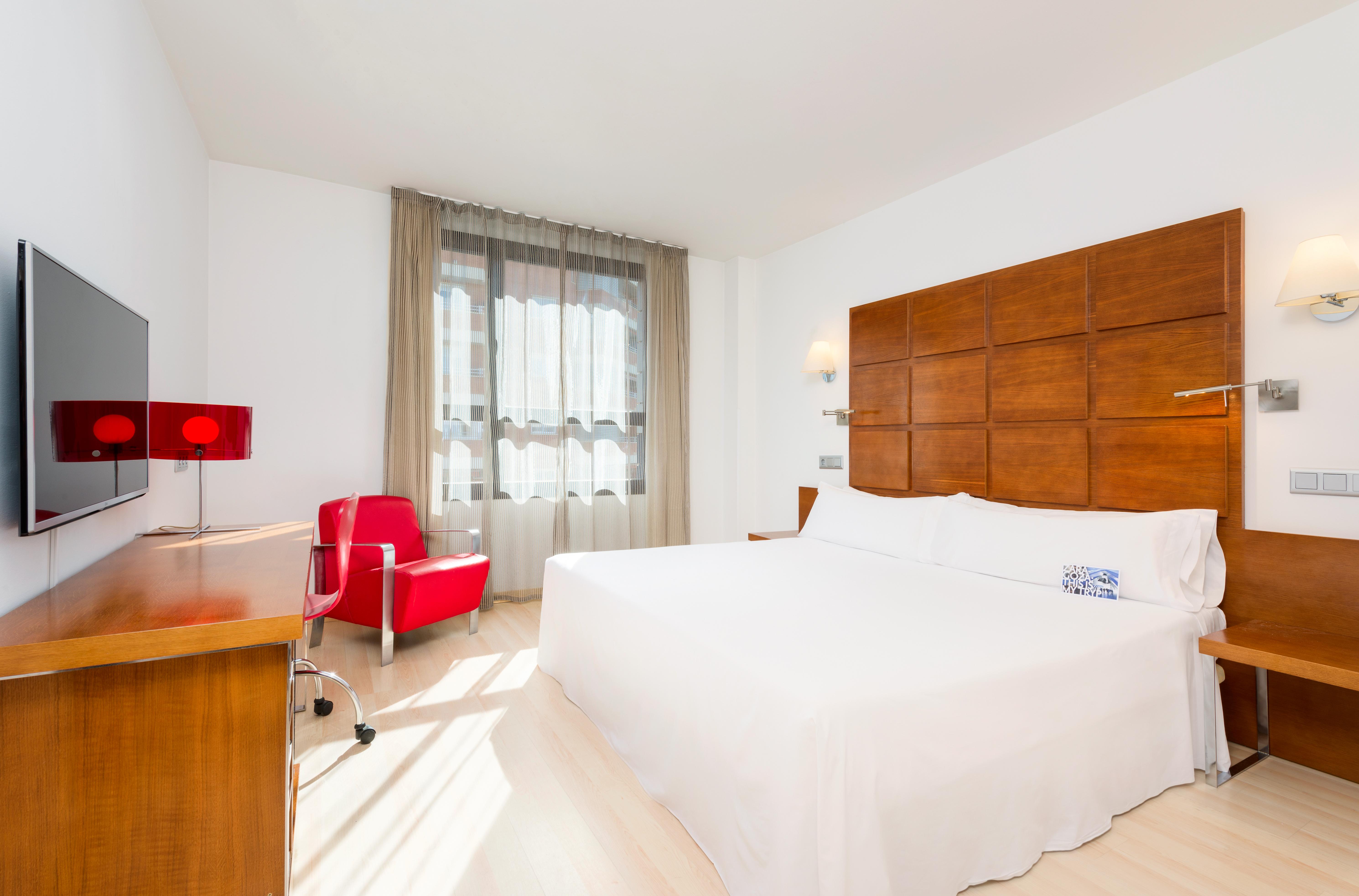 Hotel Zentral Ave Сарагоса Екстериор снимка