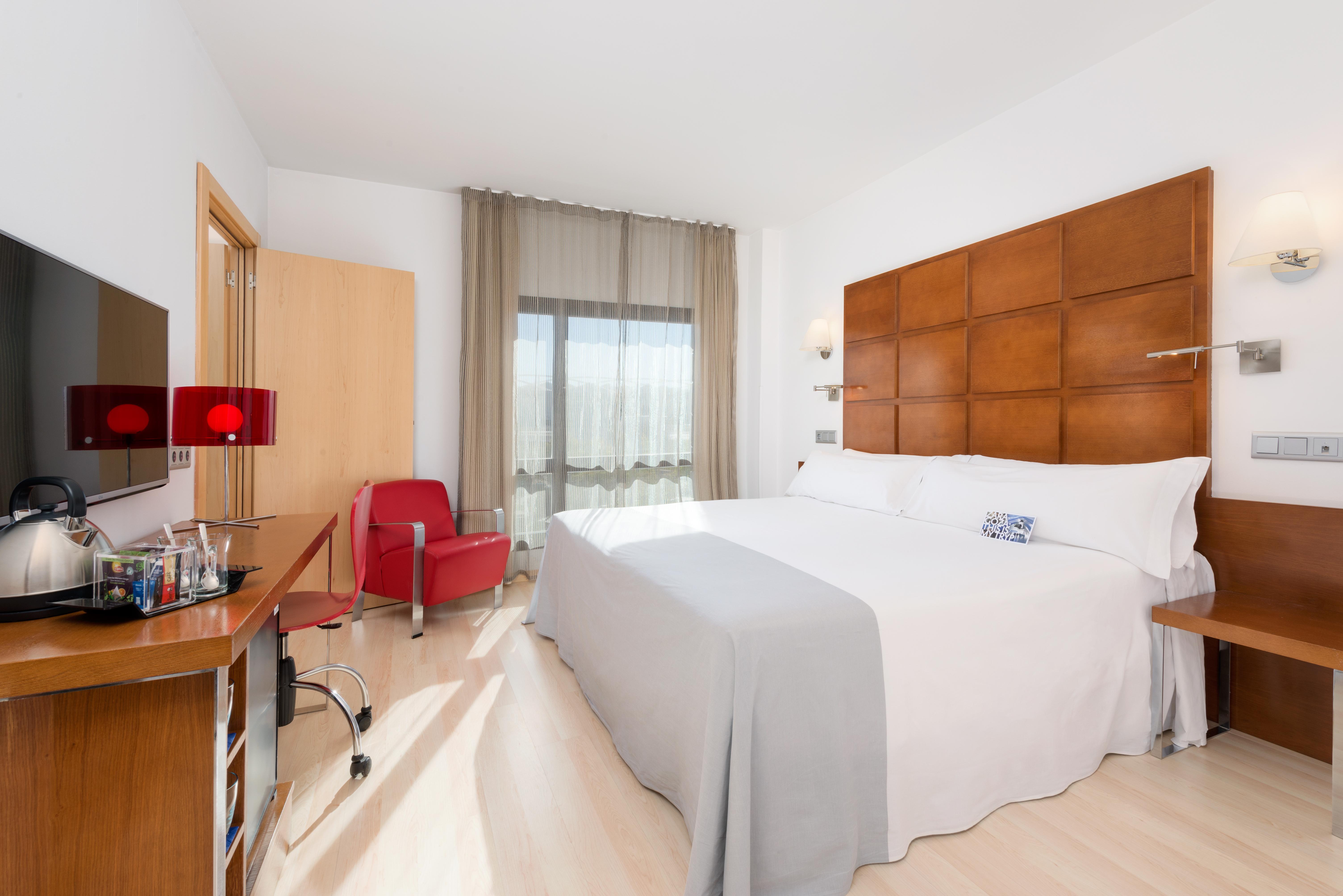 Hotel Zentral Ave Сарагоса Екстериор снимка