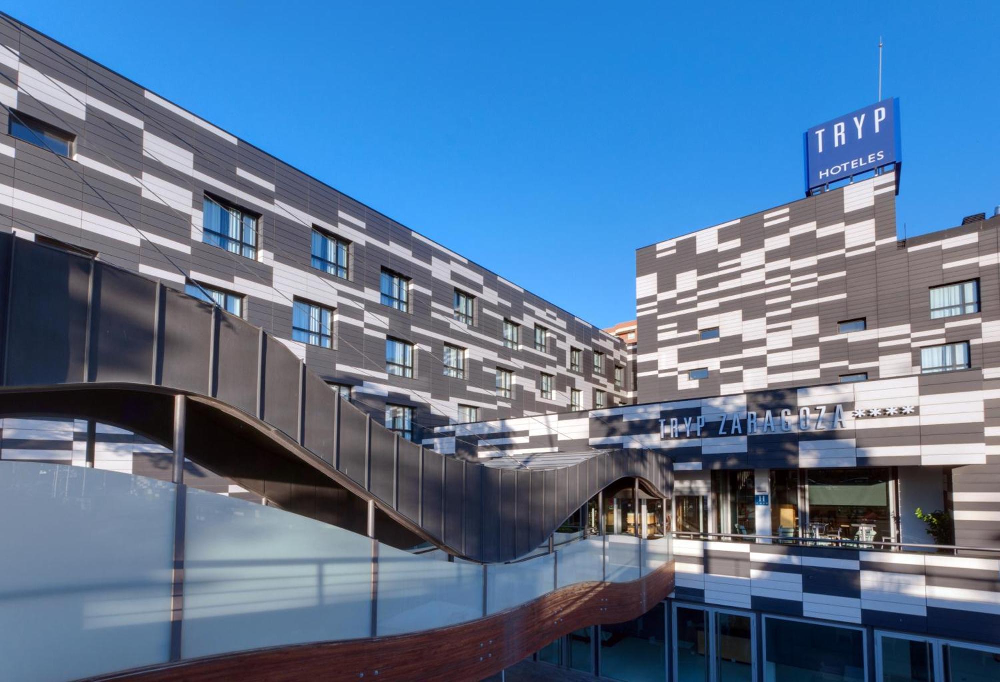 Hotel Zentral Ave Сарагоса Екстериор снимка
